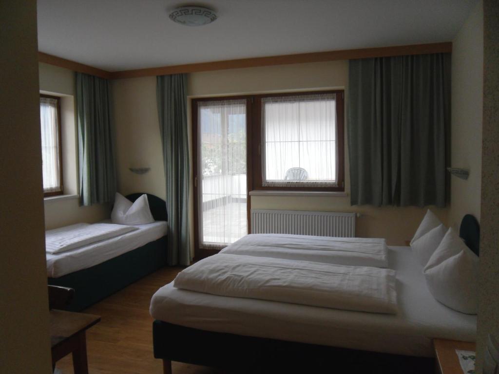 Walchenhof Hotel Mayrhofen Szoba fotó