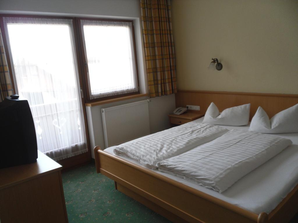 Walchenhof Hotel Mayrhofen Szoba fotó
