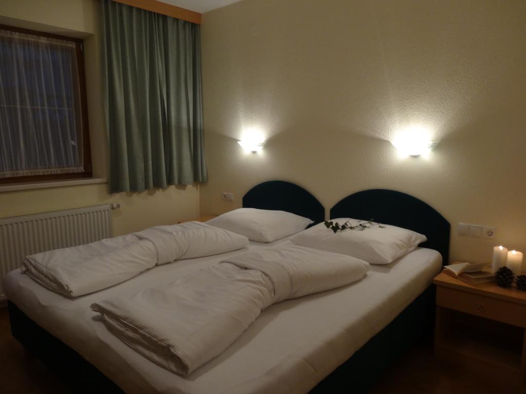 Walchenhof Hotel Mayrhofen Szoba fotó